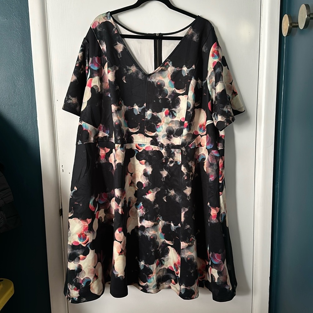 4X Ava & Viv scuba knit dress